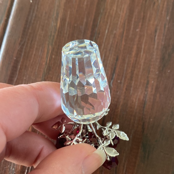 Swarovski Red Roses in Vase - Picture 4 of 7